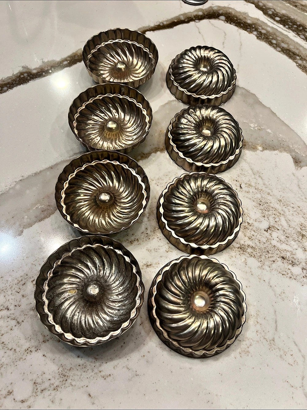 vintage individual Jello aluminum swirl molds 8 in set